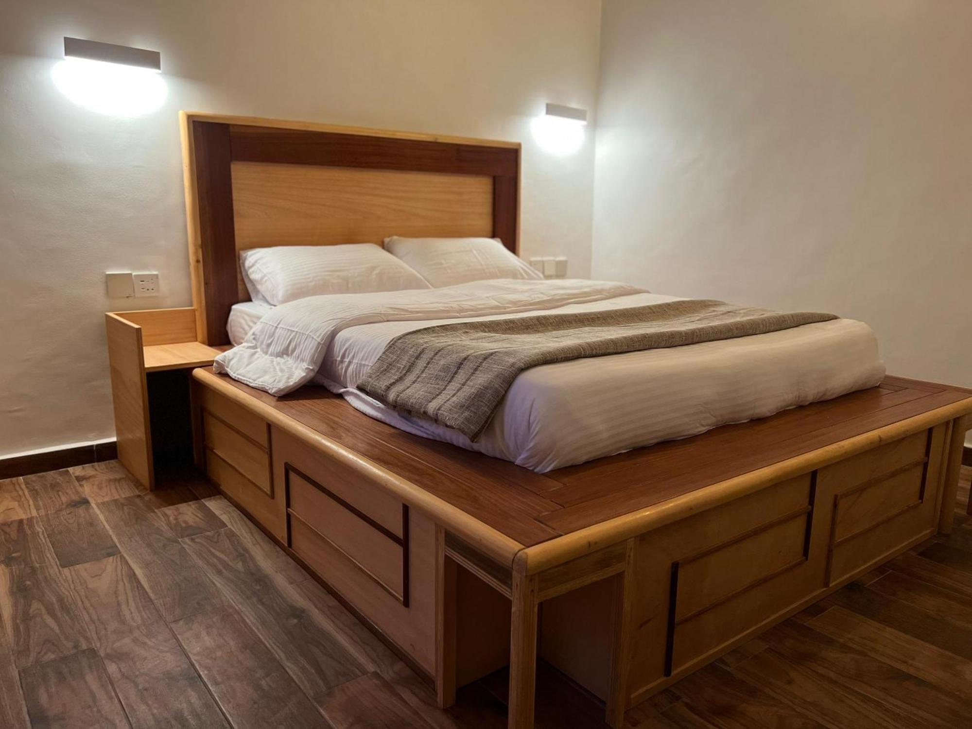 Fly Fishes Hotel Сен-Луи Экстерьер фото