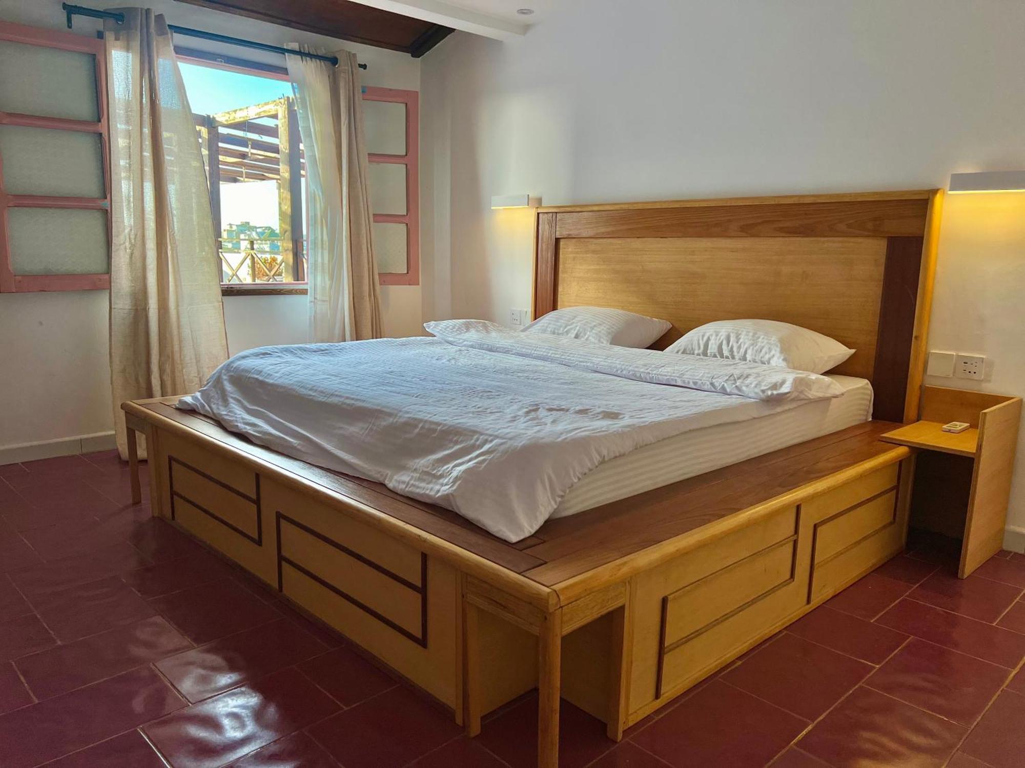 Fly Fishes Hotel Сен-Луи Экстерьер фото
